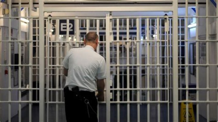Why did prisoners try to stay out of IDEK the Kapo way